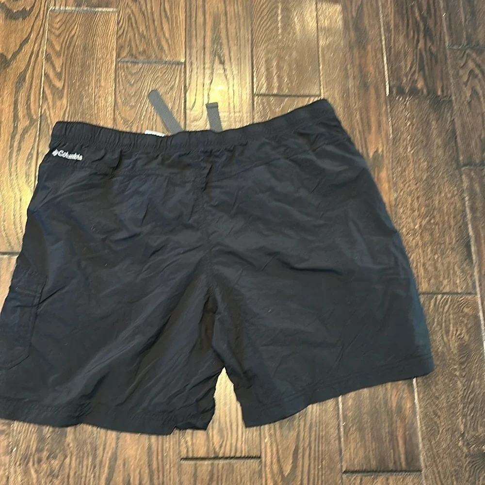 Columbia men’s black shorts size xxlarge